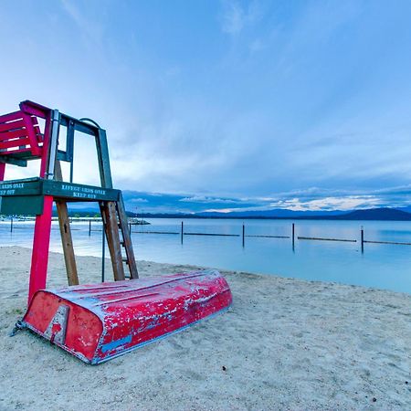 Bottle Bay Lakefront Lodge サンドポイント エクステリア 写真